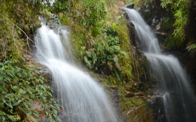 Cascada Las Gemelas y Estrecho de Cajones
